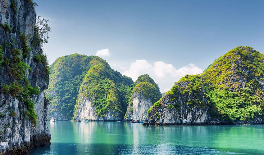 Ha Noi to Ha Long Bay by private car