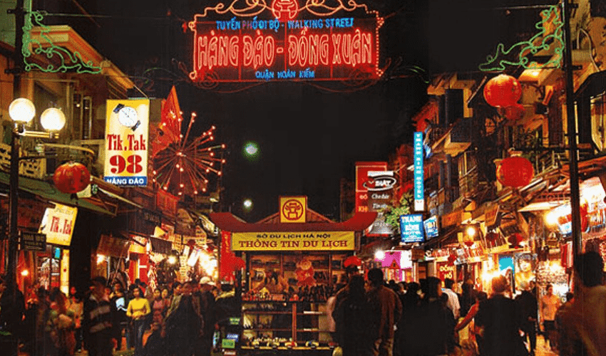 Hanoi Tours - Hanoi Weekend Night Market