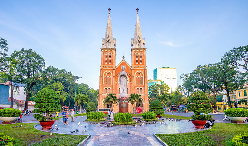 Notre-Dame-Cathedral-Basilica-of-Saigon