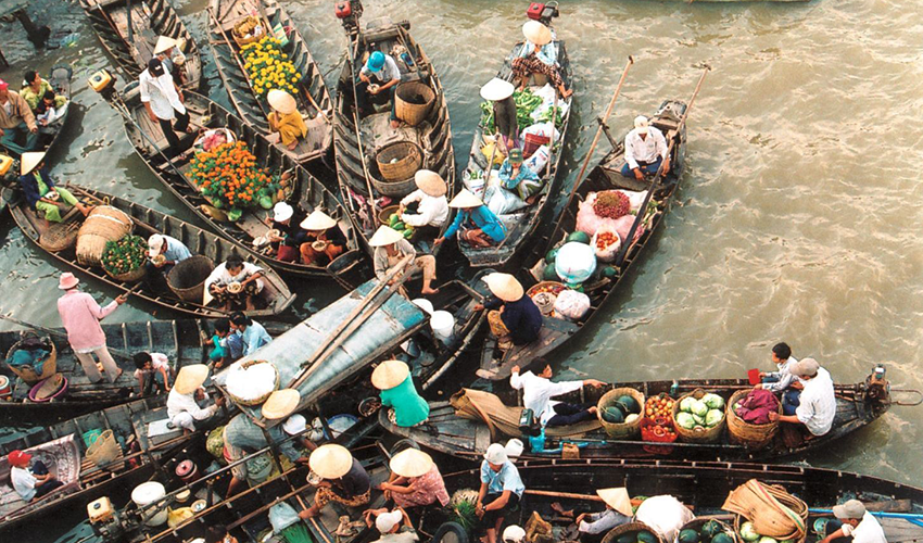 Mekong Delta - Cai Be floating market