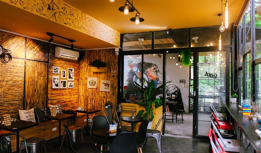 root cafe - the best cafe shop in Hue