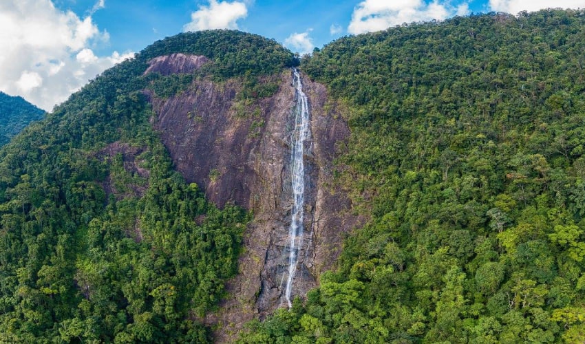 Do Quyen Waterfall in Bach Ma Nation