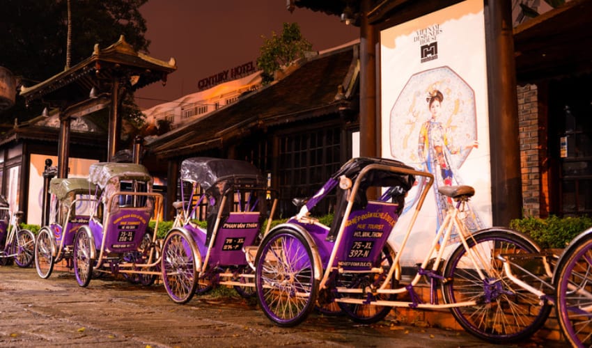 Explore Hue City by Cyclo - hue nightlife