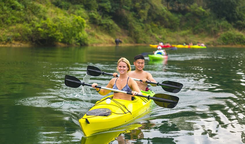 kayak-in-chay-river - mooc-spring